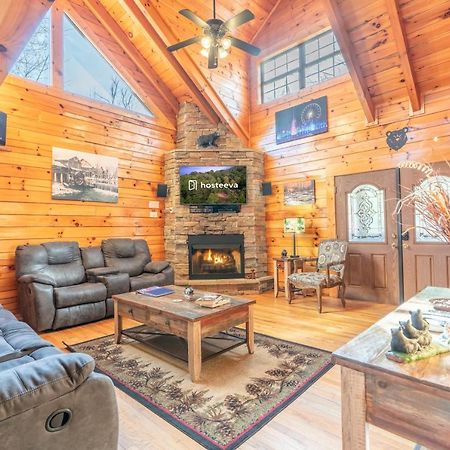 Comfort Cabin Bearway To Heaven W Private Hot Tub Pigeon Forge Eksteriør billede