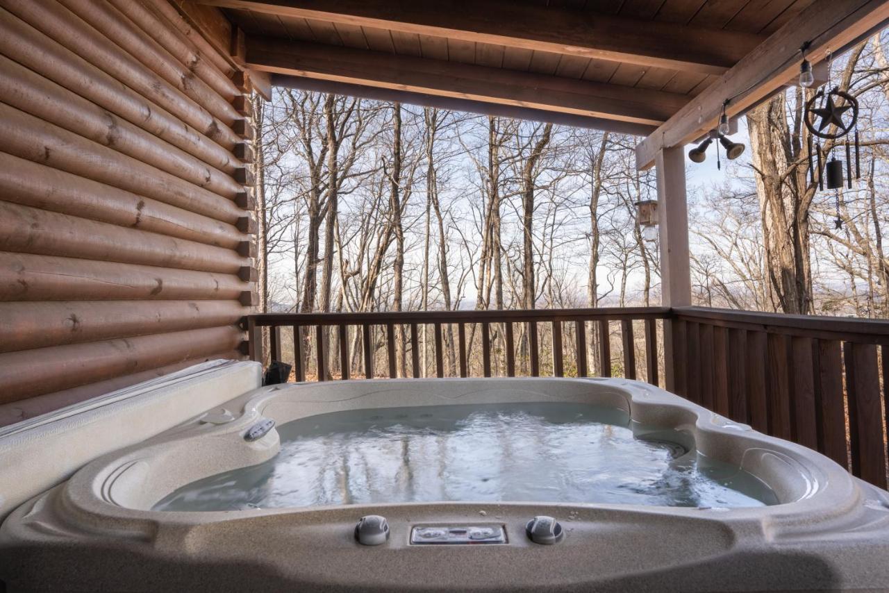 Comfort Cabin Bearway To Heaven W Private Hot Tub Pigeon Forge Eksteriør billede