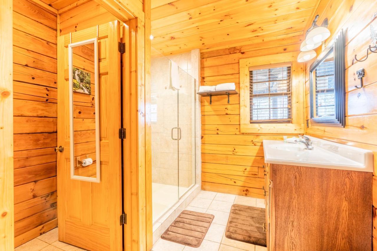 Comfort Cabin Bearway To Heaven W Private Hot Tub Pigeon Forge Eksteriør billede