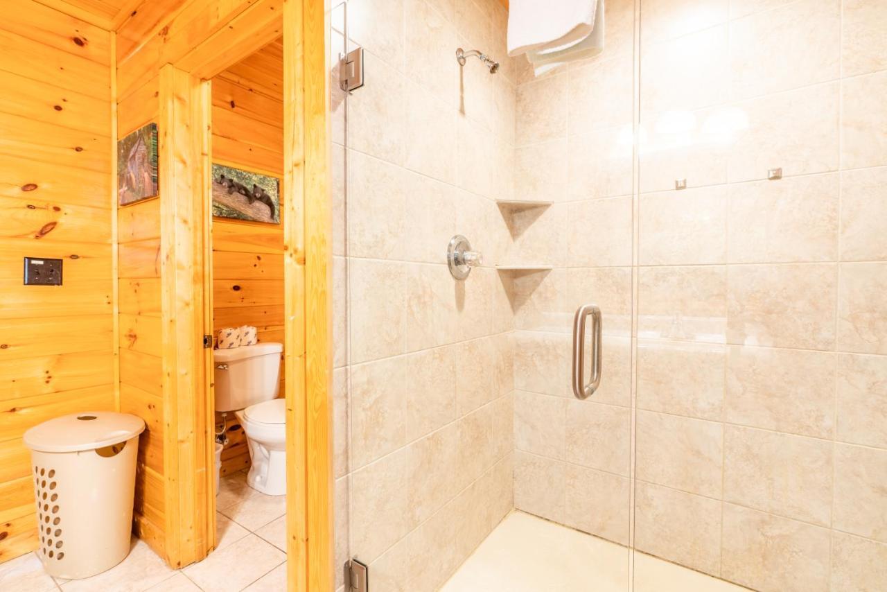 Comfort Cabin Bearway To Heaven W Private Hot Tub Pigeon Forge Eksteriør billede