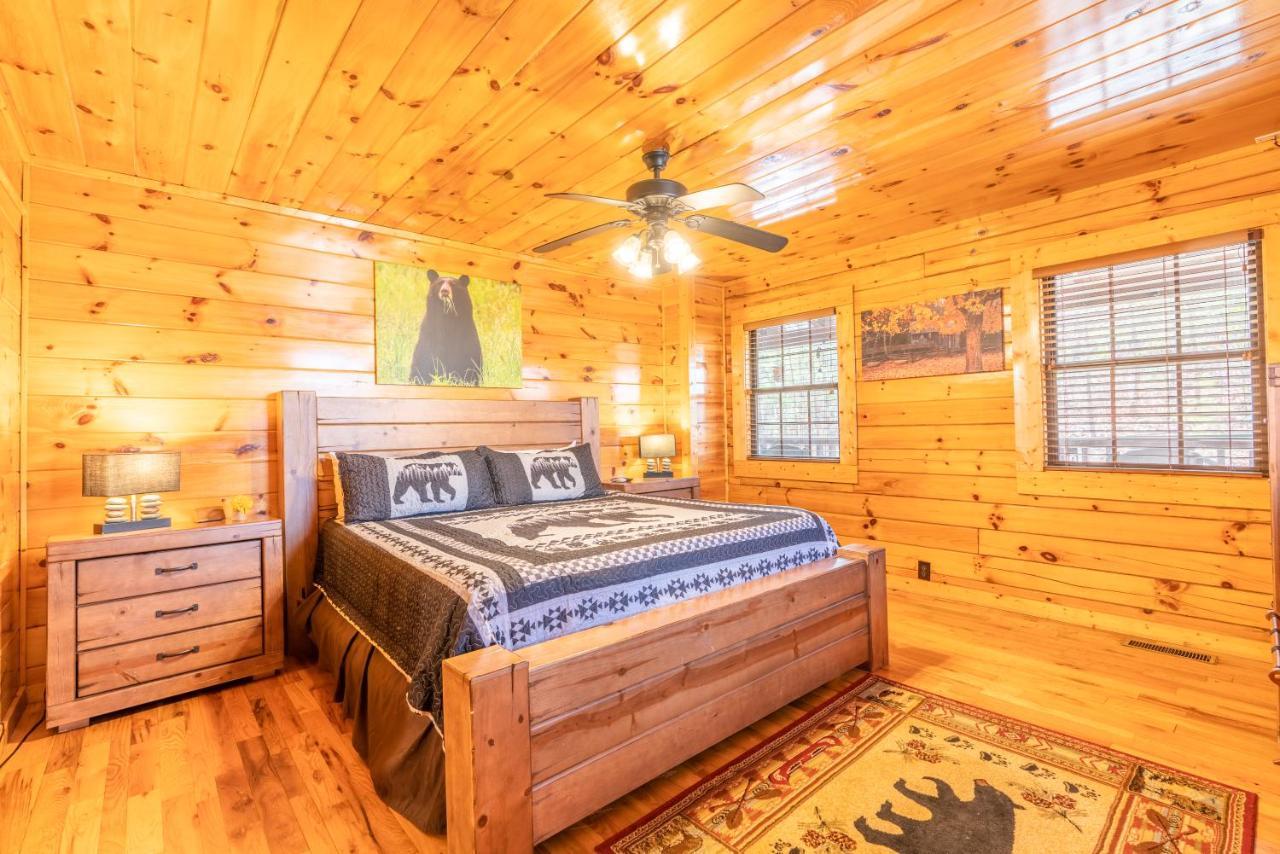 Comfort Cabin Bearway To Heaven W Private Hot Tub Pigeon Forge Eksteriør billede
